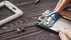 چگونه یک کسب و کار تعمیر تلفن همراه راه اندازی کنیم