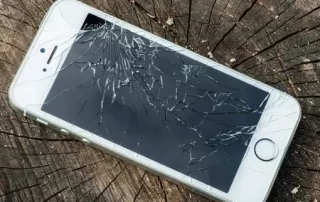 تهیه گوشی شکسته برای تعمیر تلفن همراه